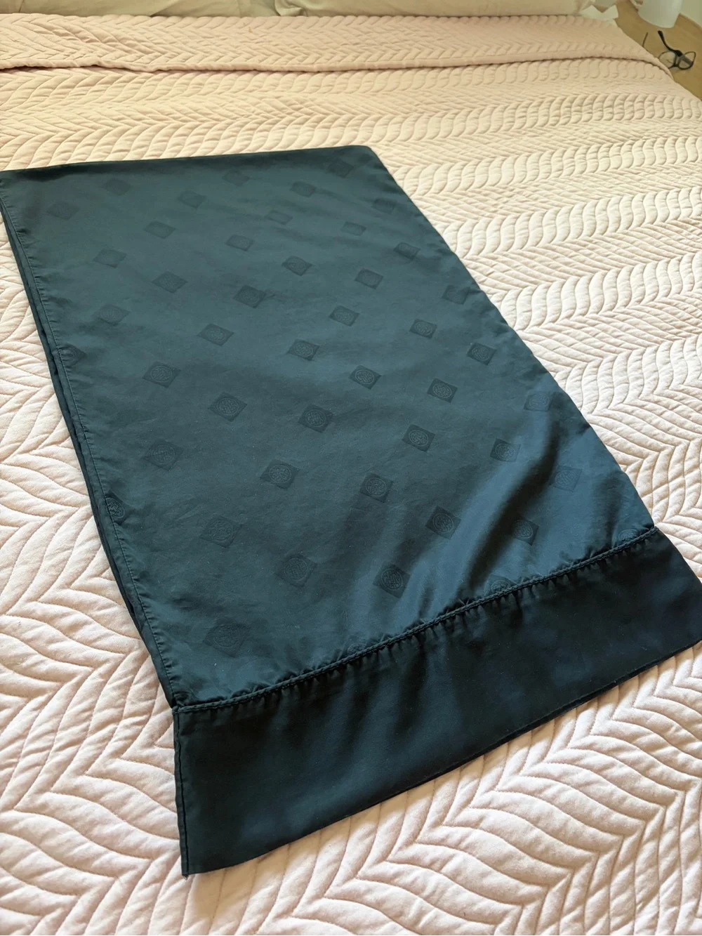 Vintage Royal Sateen 3 King Pillowcases Black Jacquard 100% Egyptian Cotton